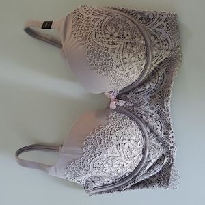 NWT 32DD Victoria's Secret Body Bra